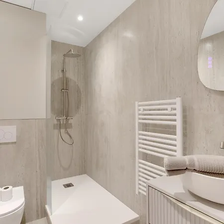 Modern With Cozy Atmosphere In Appartamento