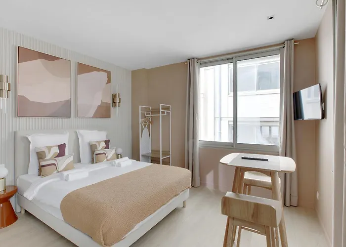 Modern With Cozy Atmosphere In דירה נואי סור סיין